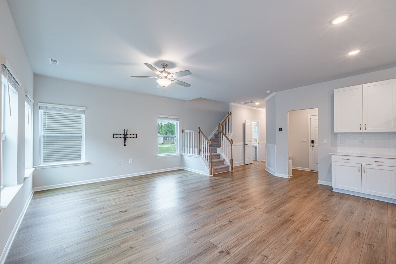 161 Beacon Hill Rd #1 - Photo 7 of 27