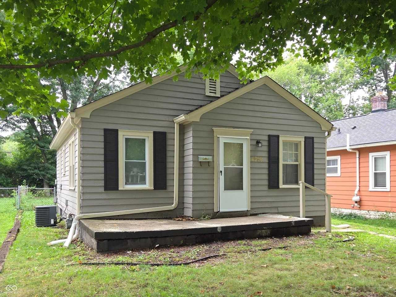 4969 Crittenden Ave - Photo 2 of 23