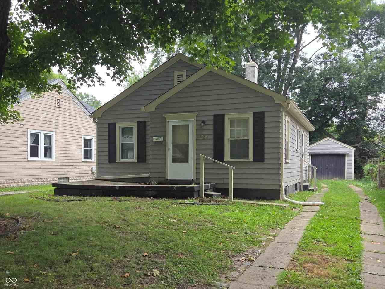 4969 Crittenden Ave - Photo 3 of 23