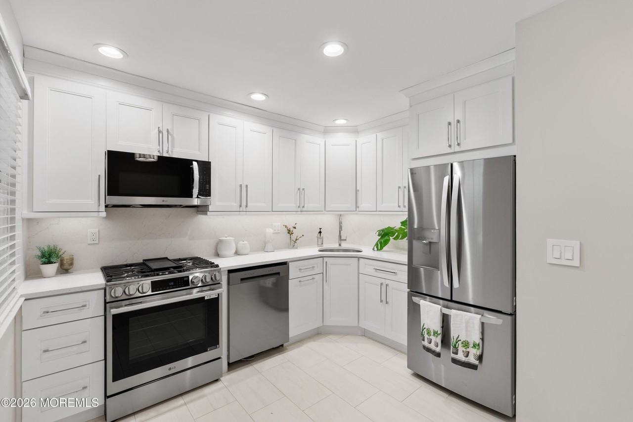36 Steeplechase Ct - Photo 3 of 24