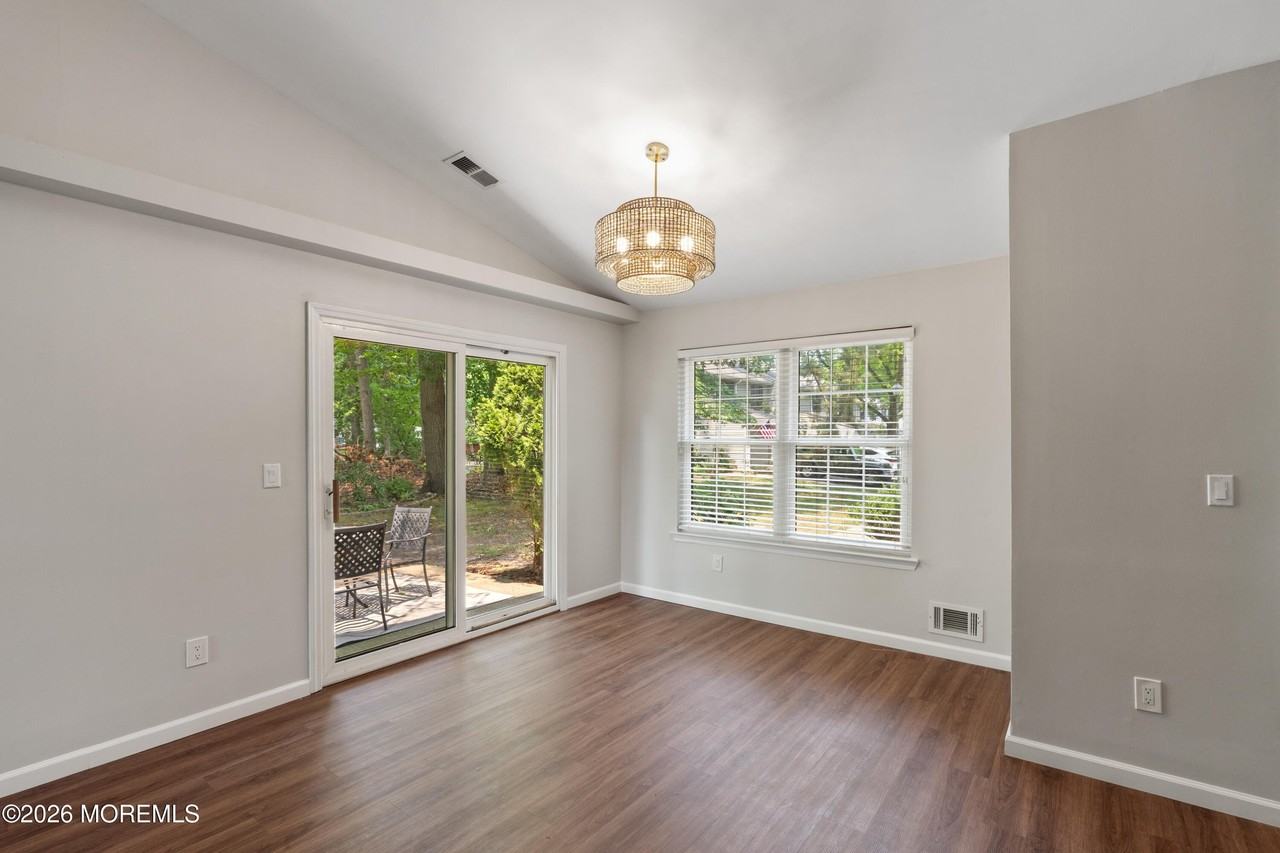 36 Steeplechase Ct - Photo 7 of 24