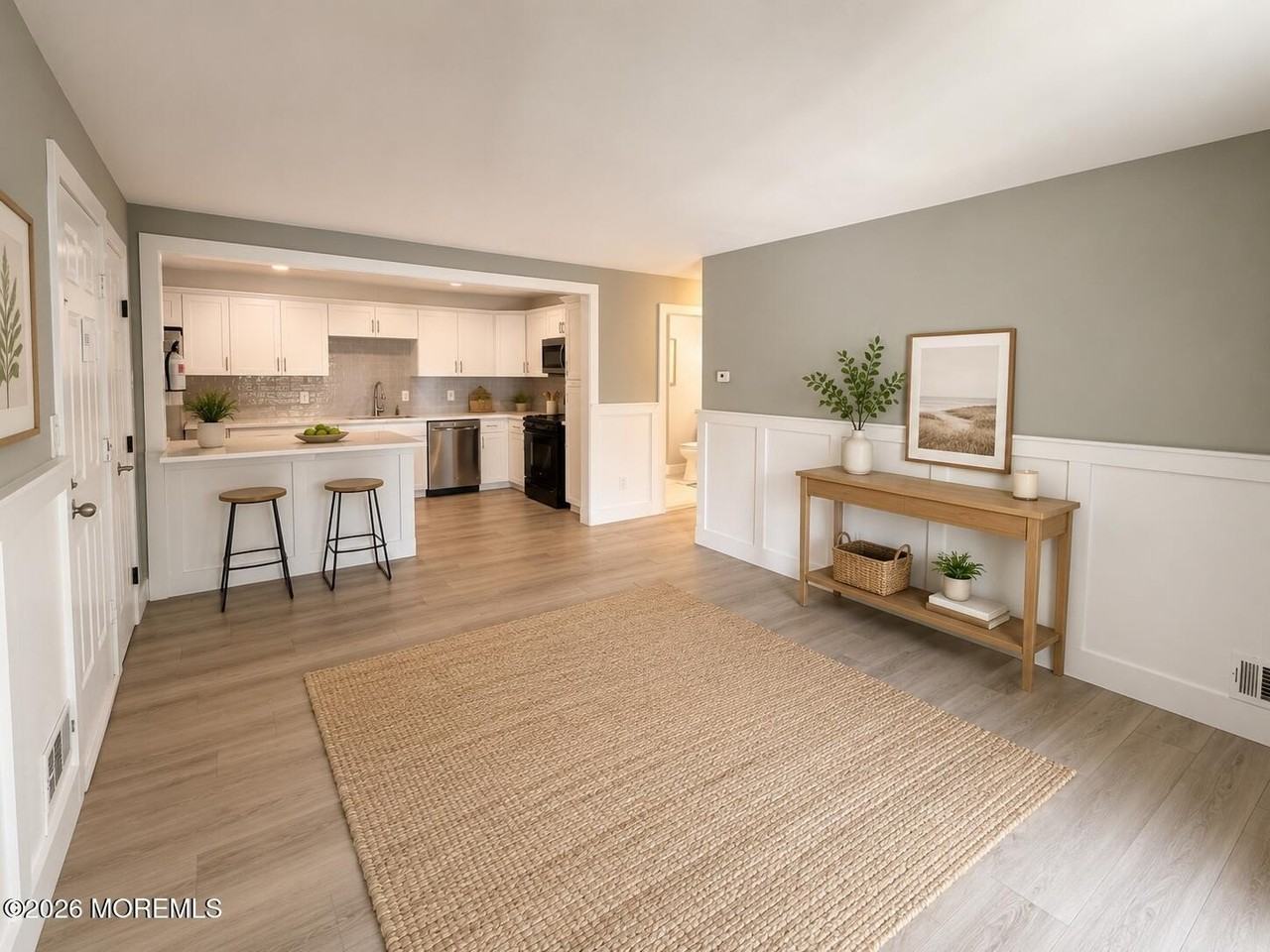 156 Sussex Pl #1523 - Photo 3 of 9