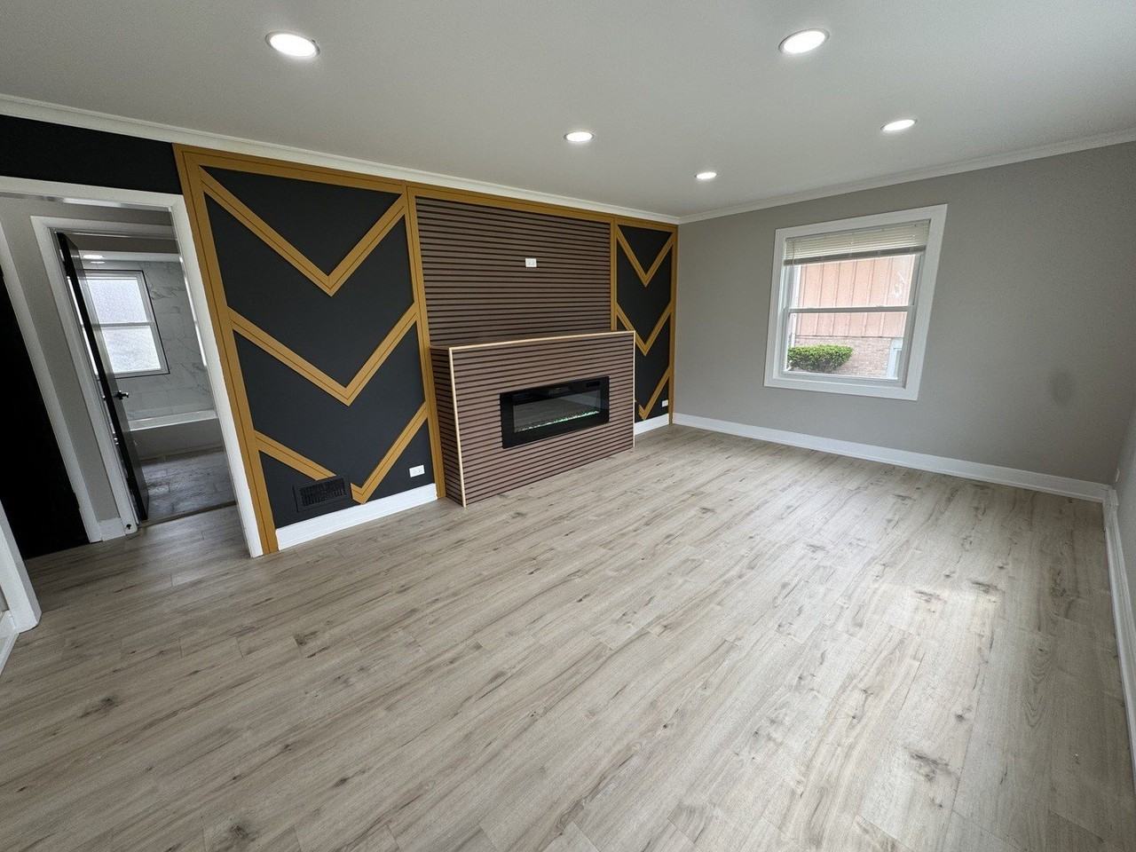 16439 Cottage Grove Ave - Photo 4 of 31