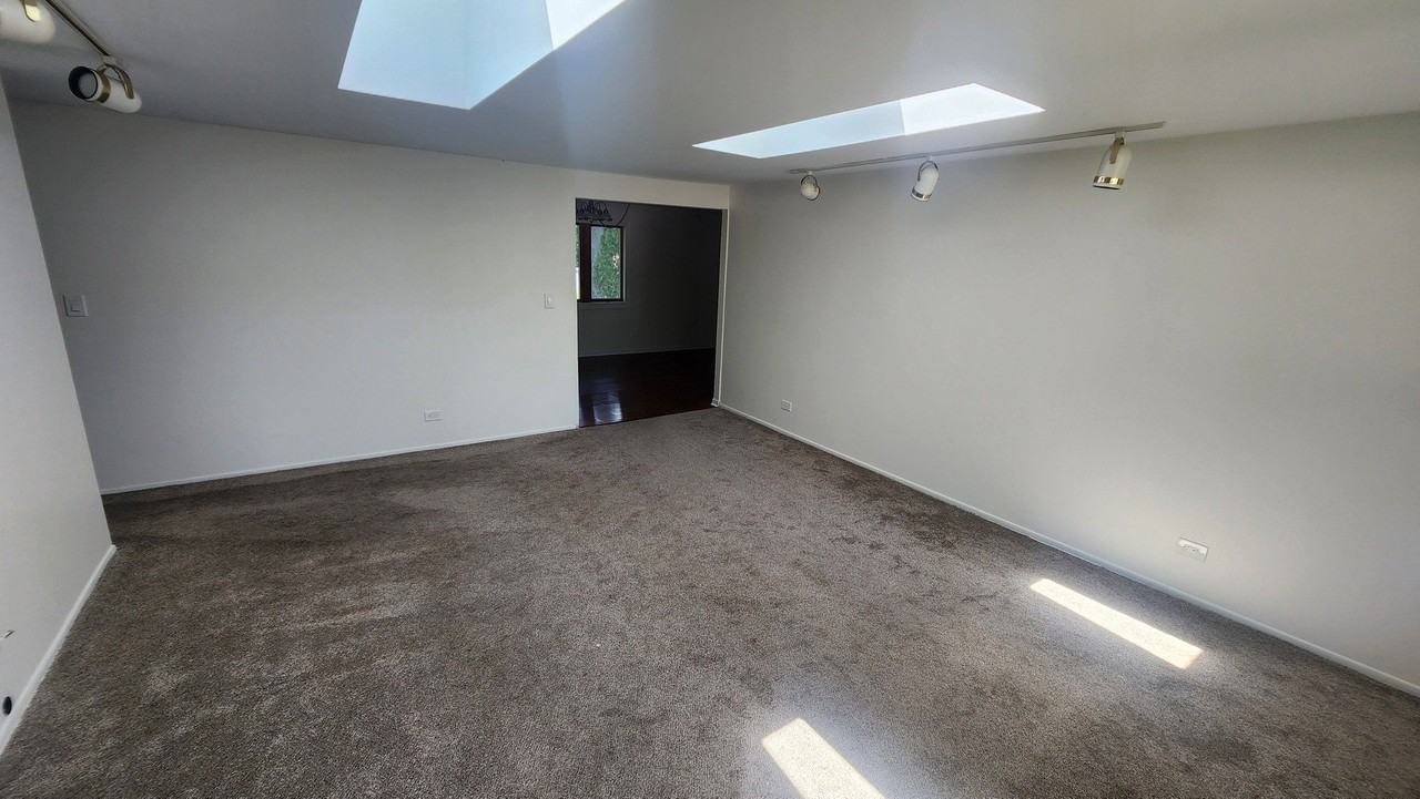 808 S Cedarcrest Dr - Photo 2 of 15