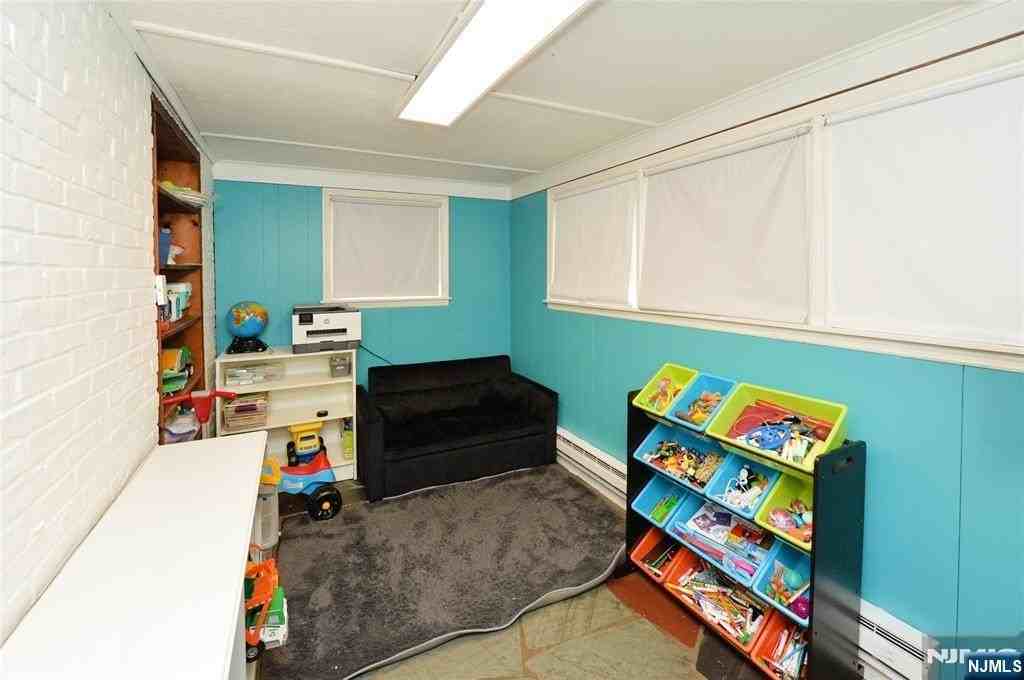 968 Byron Ave - Photo 6 of 18