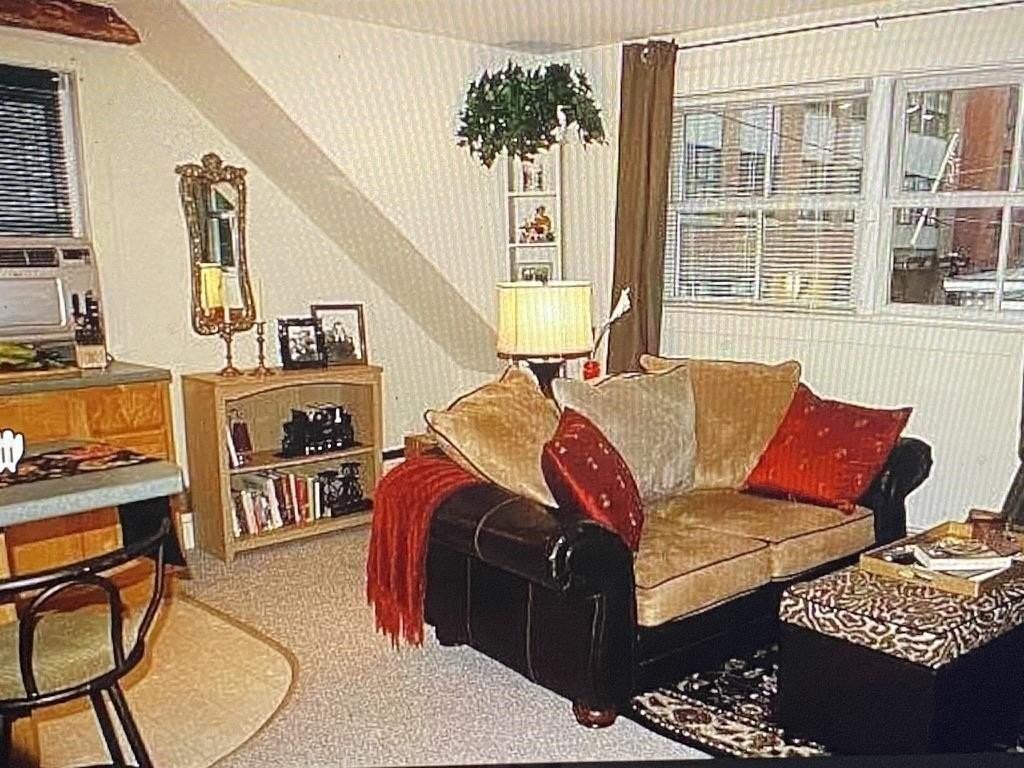 168 Fleet St - Photo 5 of 14