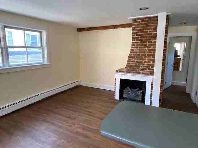 168 Fleet St - Photo 7 of 14
