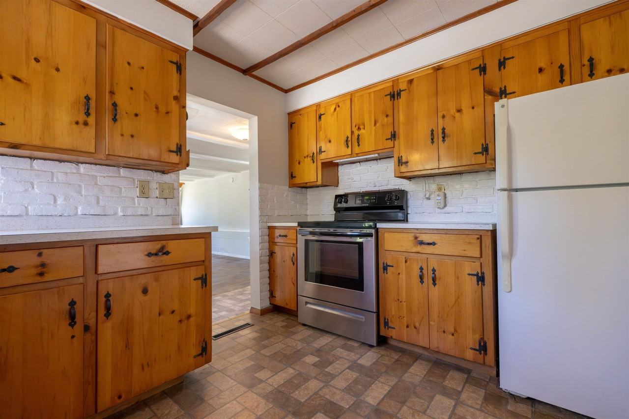 442 Haley Rd - Photo 6 of 14