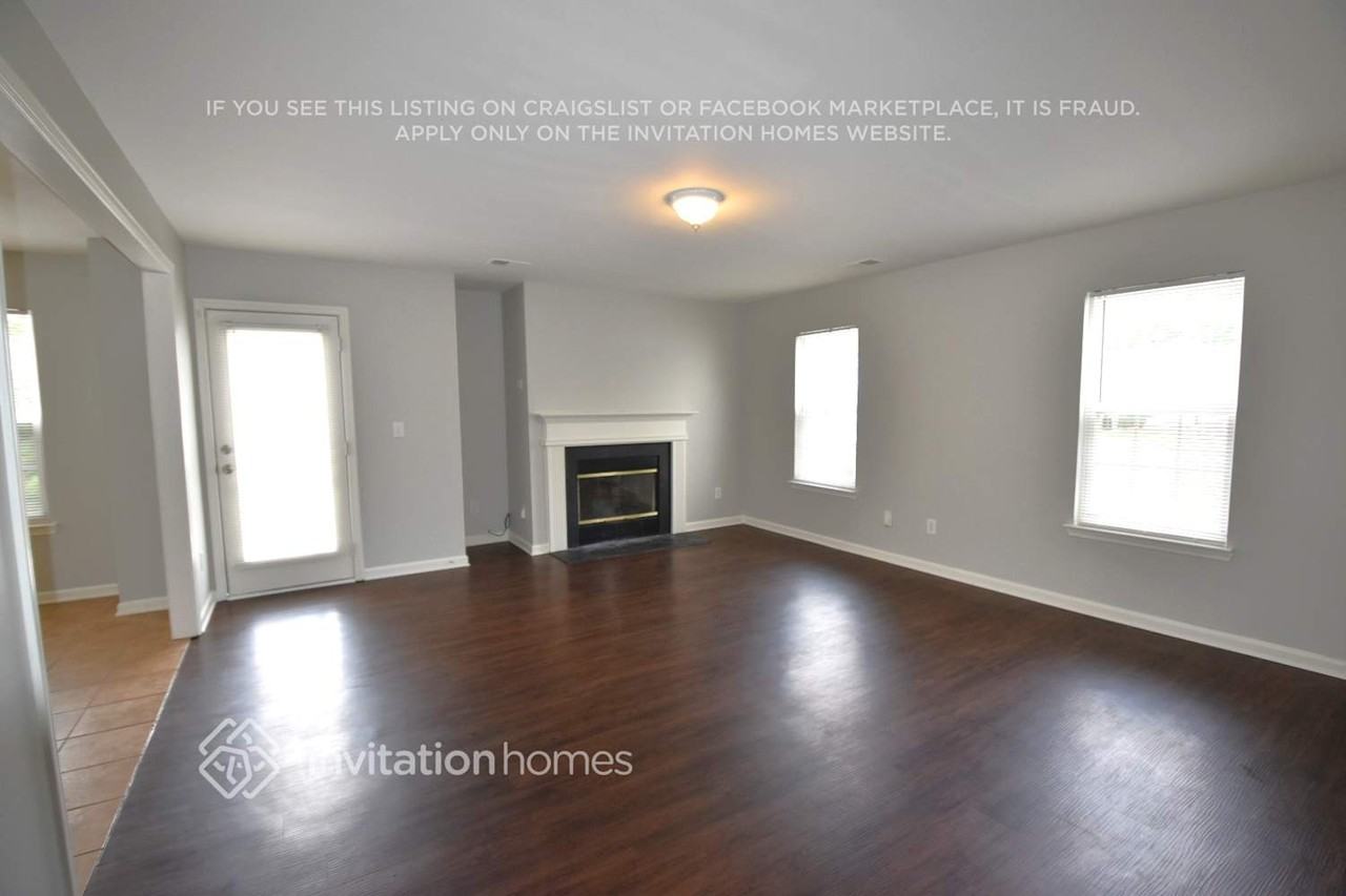 11829 Aubreywood Dr - Photo 2 of 11
