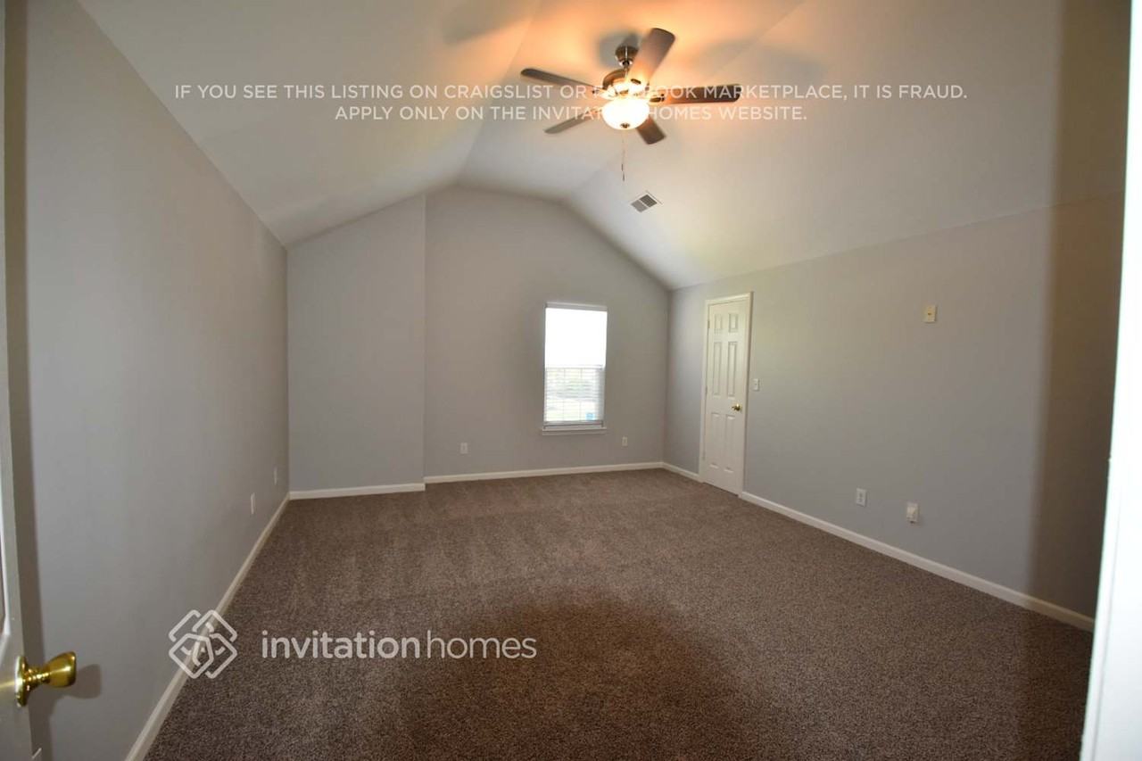 11829 Aubreywood Dr - Photo 6 of 11