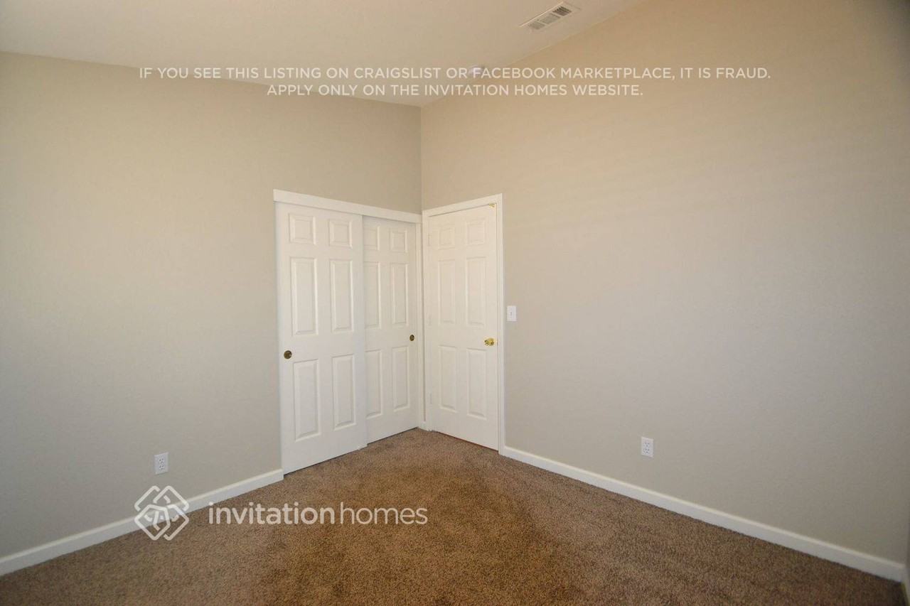 1744 Matador Way - Photo 4 of 6
