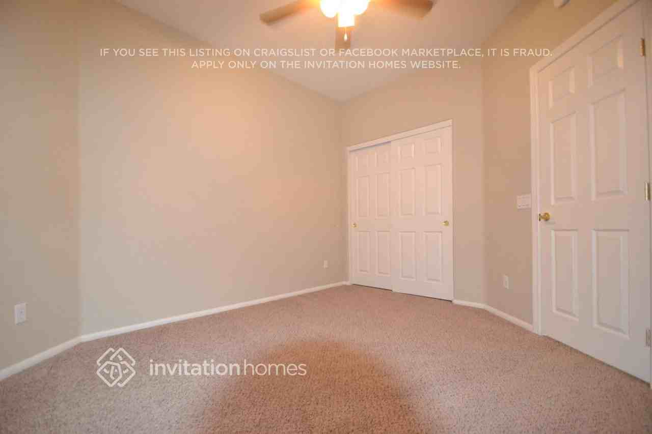 646 Pinetop Lake St - Photo 5 of 8