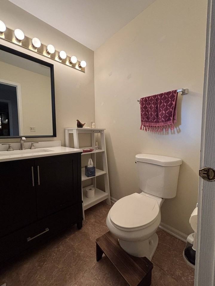 781 N Shady Oaks Dr - Photo 3 of 8