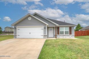 2410 S Jackson Ave - Photo 1 of 1