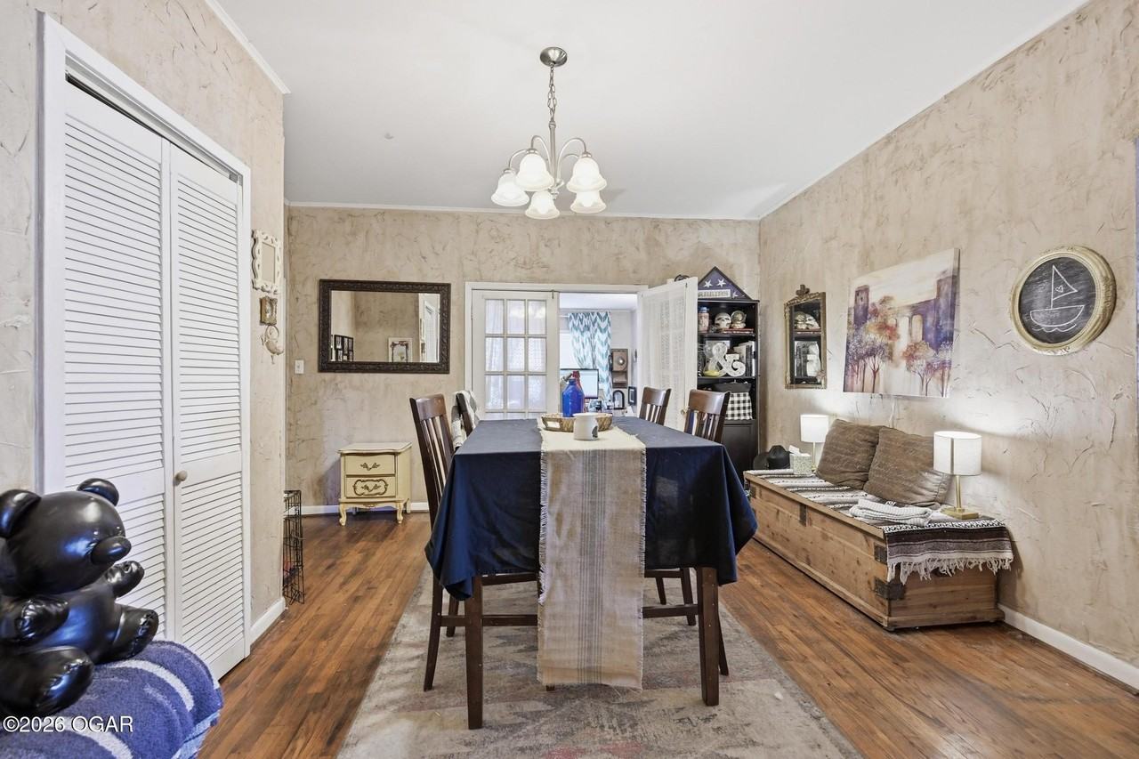 2127 S Joplin Ave - Photo 3 of 12