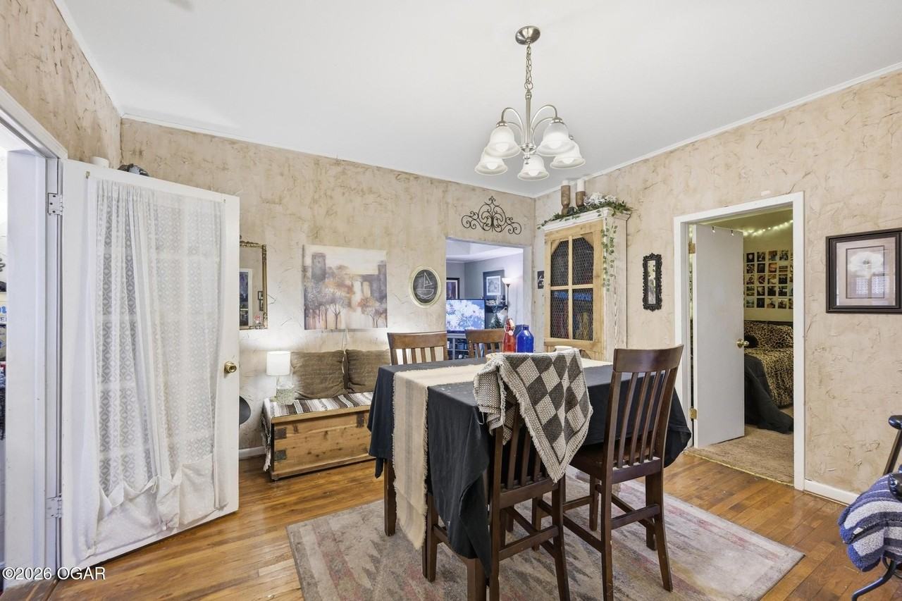 2127 S Joplin Ave - Photo 4 of 12