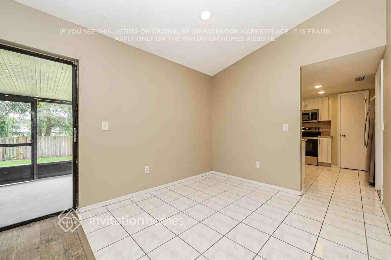 1517 Kestrel Way - Photo 5 of 17