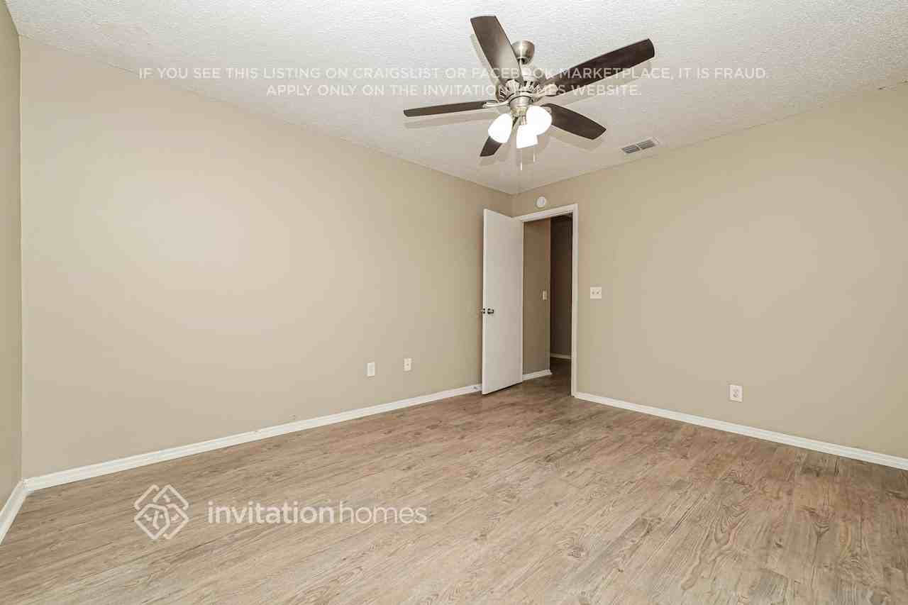 1517 Kestrel Way - Photo 7 of 17