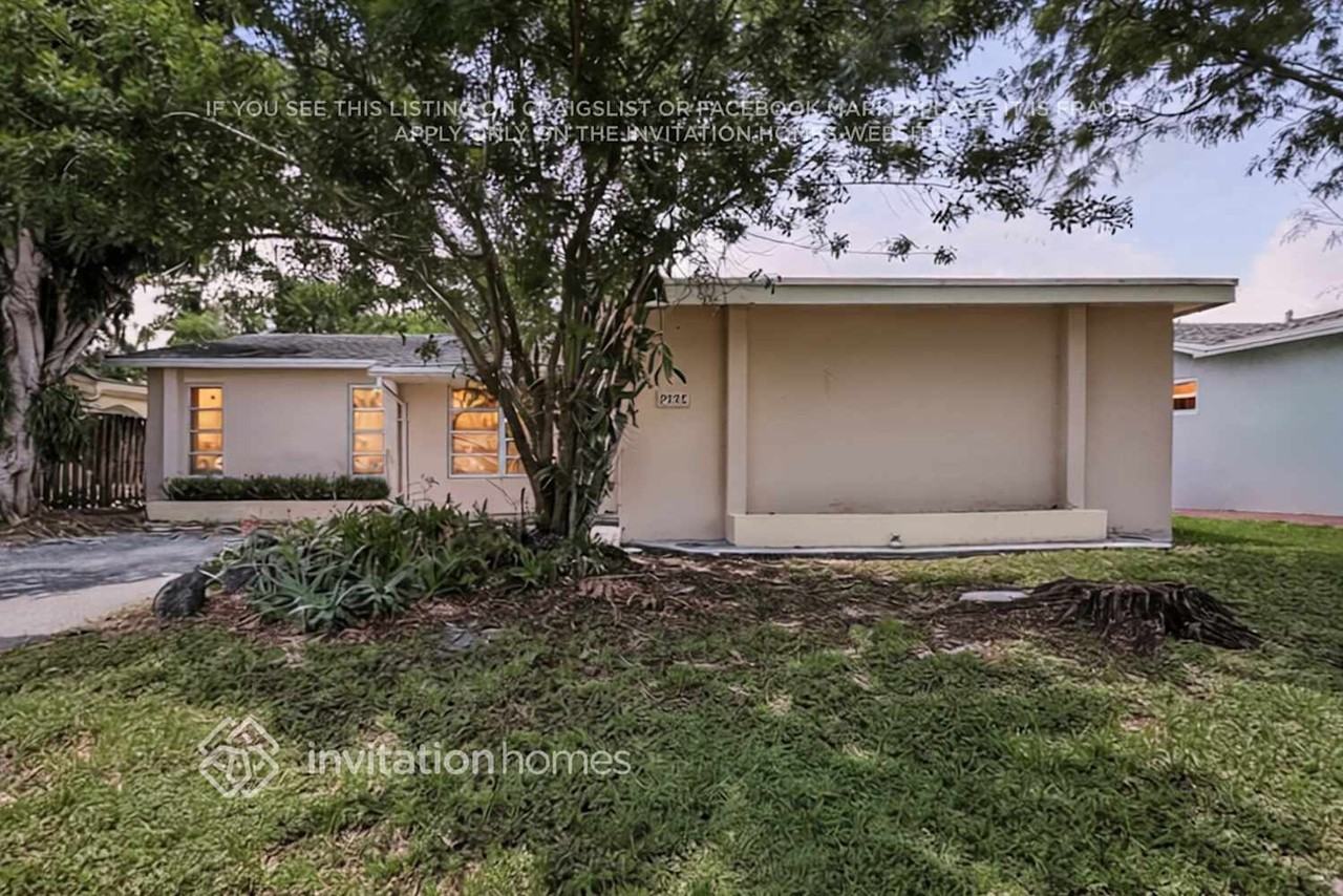 9558 Nw 19th Pl - Photo 3 of 20
