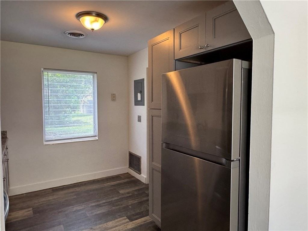 645 40th Ave - Photo 6 of 21