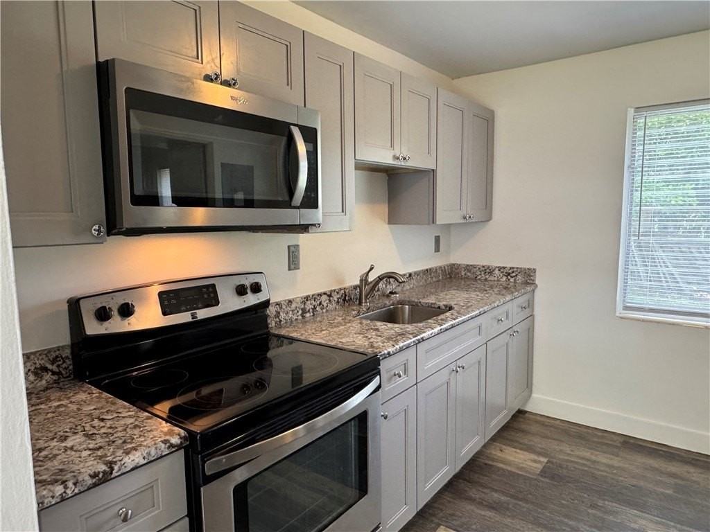 645 40th Ave - Photo 7 of 21
