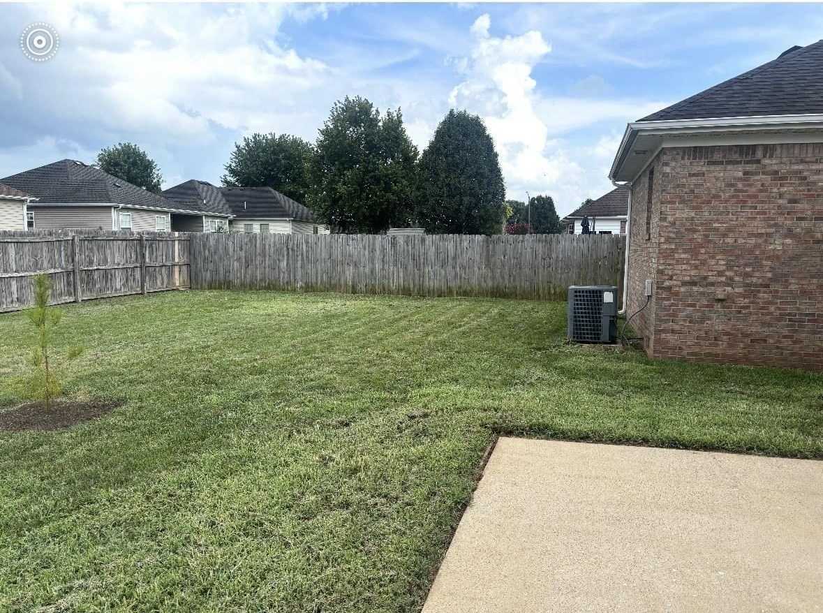 3380 Fair Oaks Cir - Photo 4 of 5
