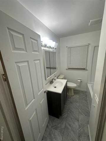 1436 Berrywood Ln - Photo 7 of 8
