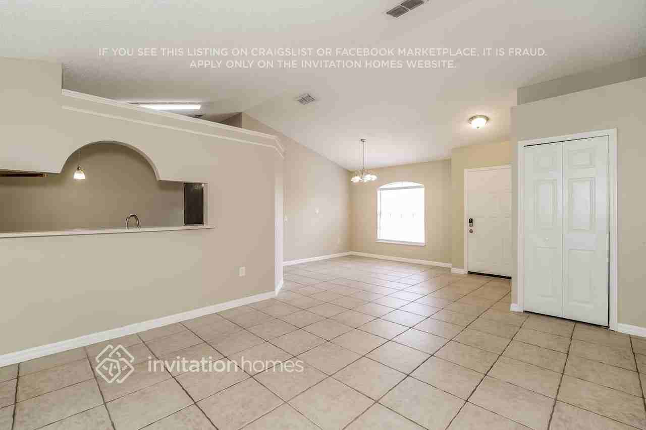6410 Golfview Ave - Photo 3 of 17