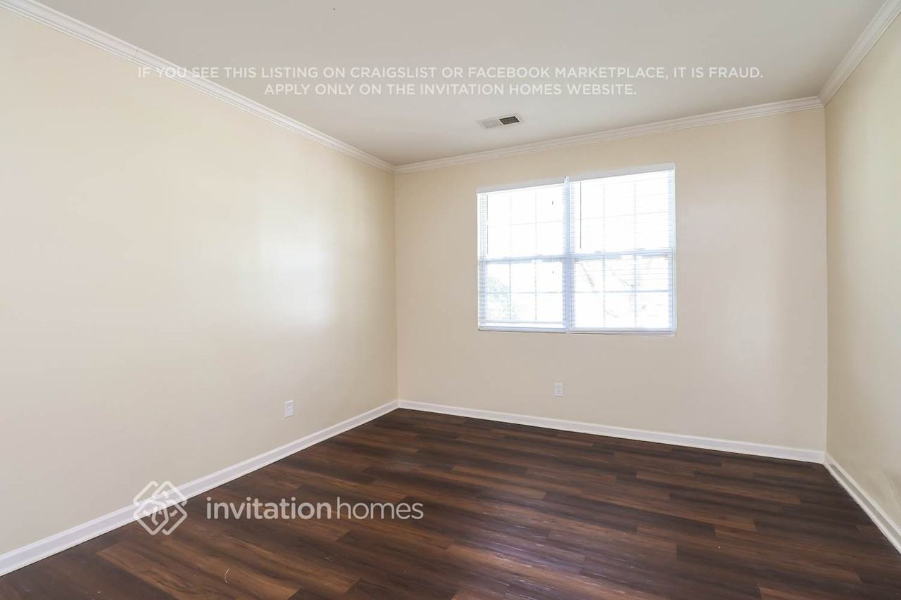 7342 Lamplighter Close Dr - Photo 5 of 18
