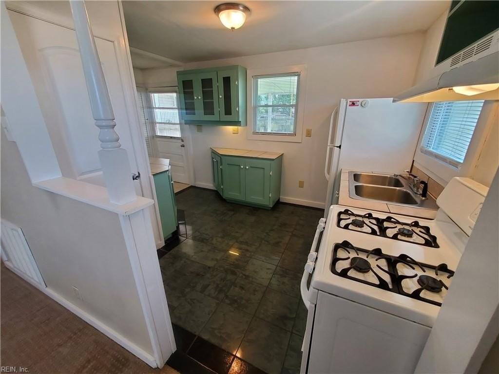 9719 13th View St - Photo 6 of 26