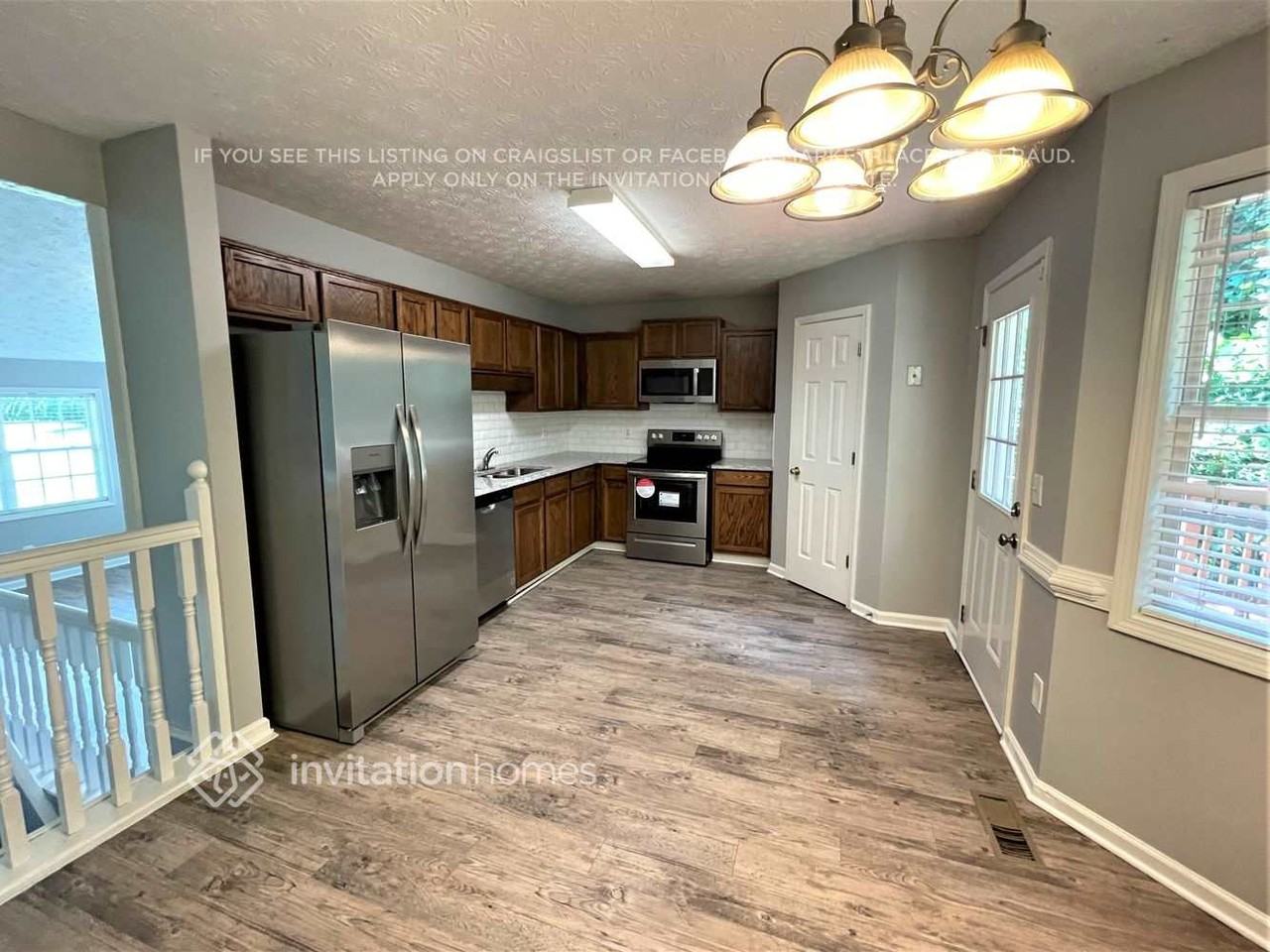 41 Fairview Oak Pl - Photo 3 of 10