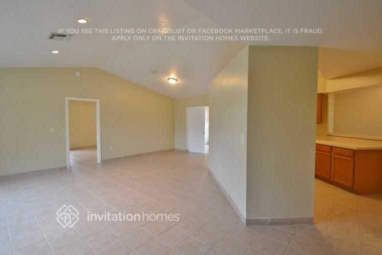 847 Mendoza Dr - Photo 3 of 15