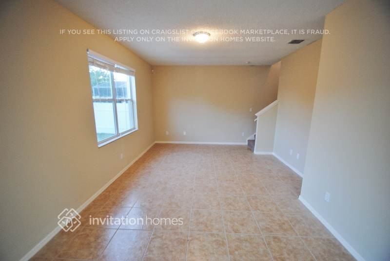 2740 Daybreak Dr - Photo 4 of 8