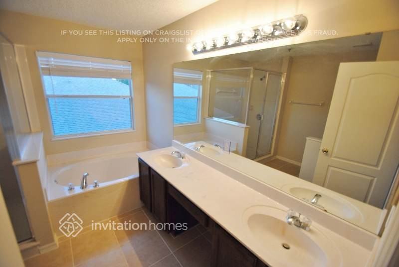2740 Daybreak Dr - Photo 6 of 8
