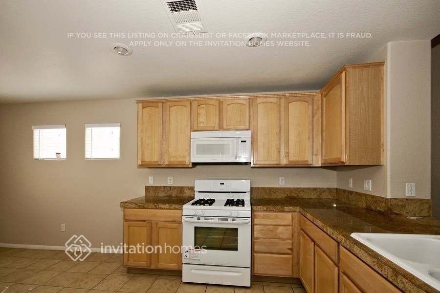 5929 Willis St - Photo 3 of 20