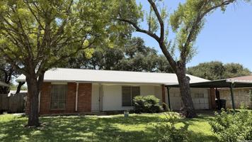 featured image of 7418 Pipers Creek St