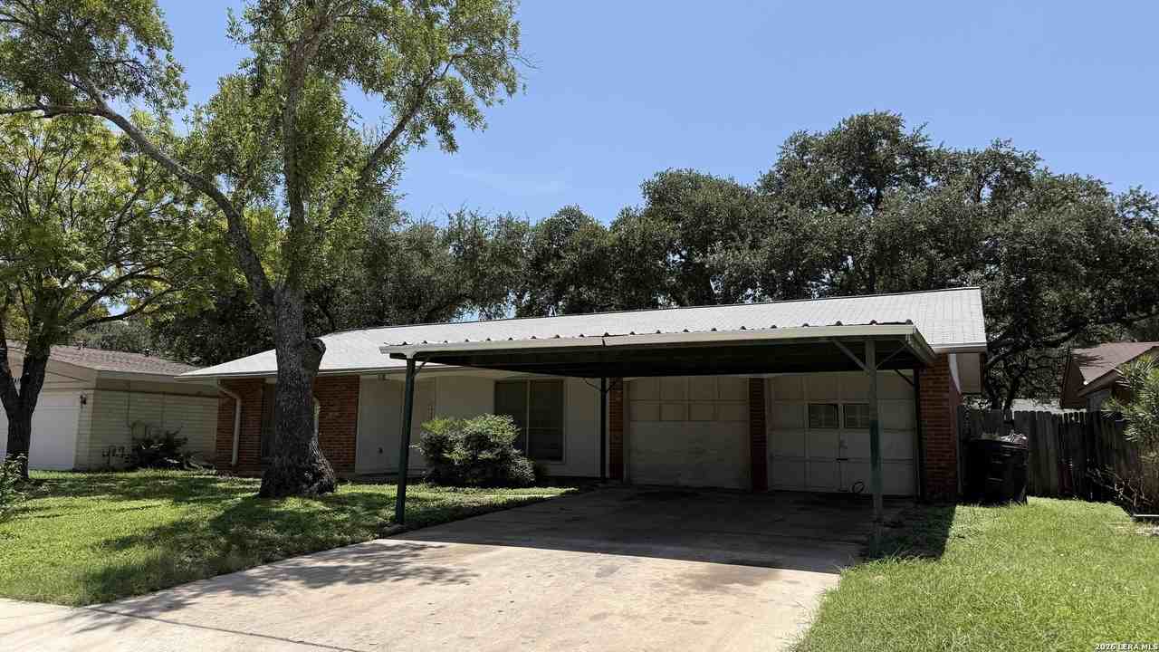 7418 Pipers Creek St - Photo 4 of 19