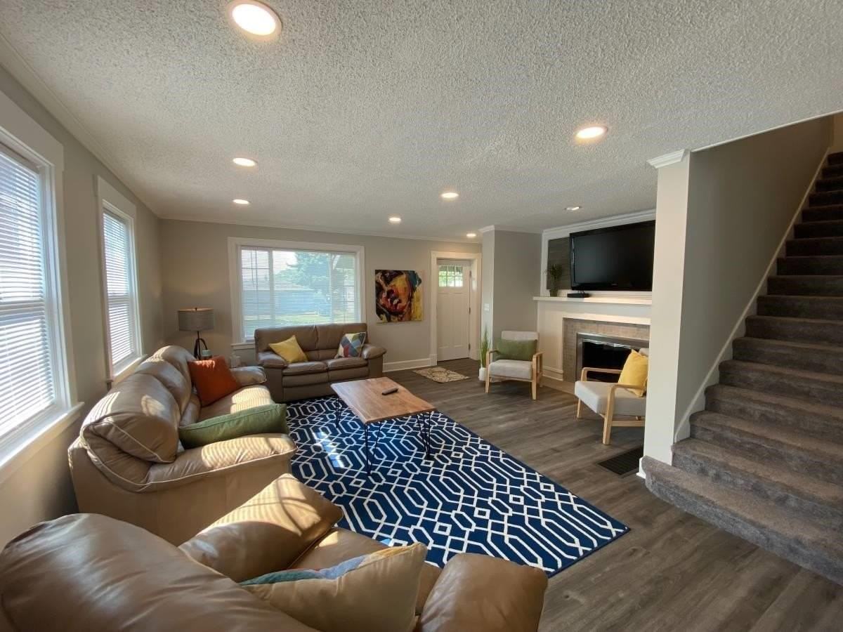 1523 E Liberty Ave - Photo 3 of 22