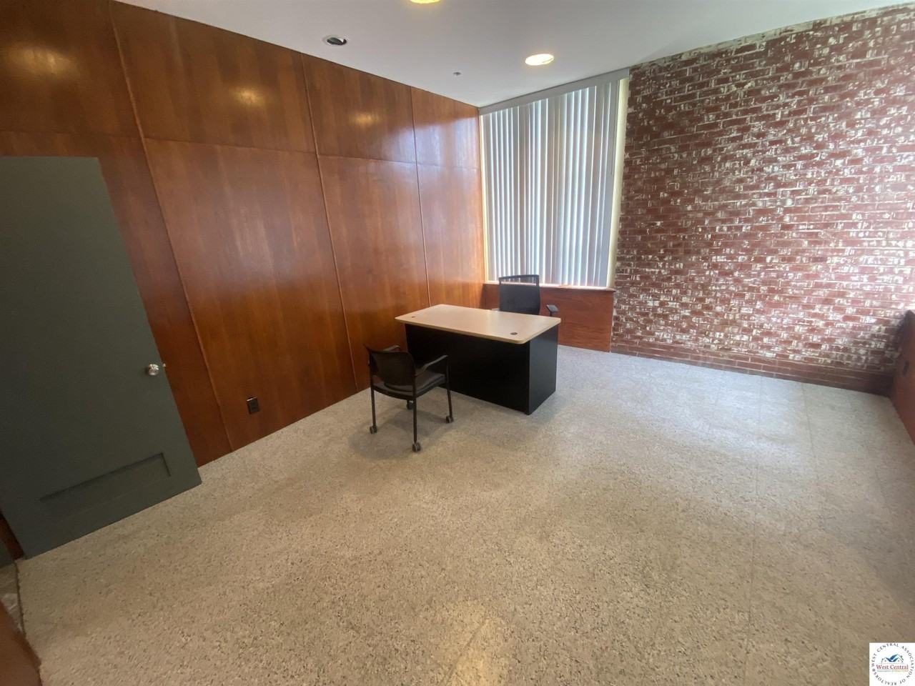 201 N Missouri Ave - Photo 4 of 21