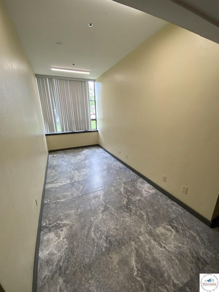 201 N Missouri Ave - Photo 7 of 21