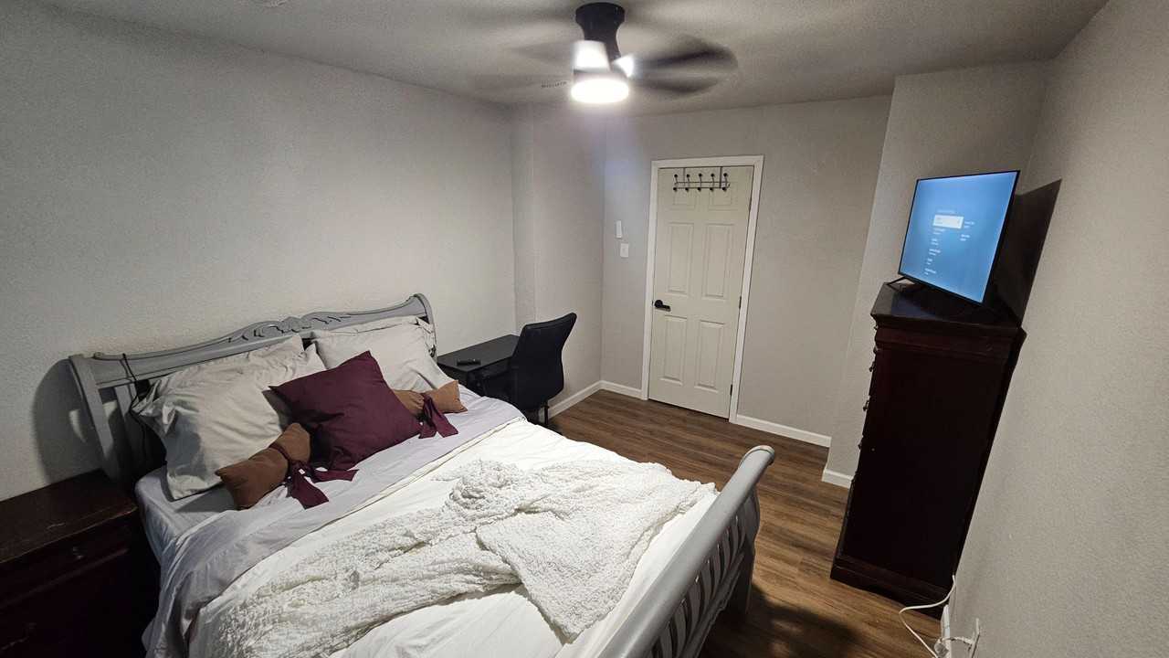 Dunkirk Ln - Photo 3 of 9