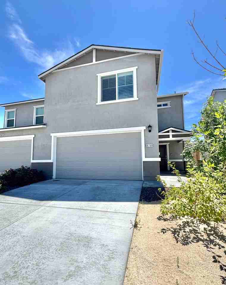 8768 Scenic Sky Dr - Photo 2 of 18