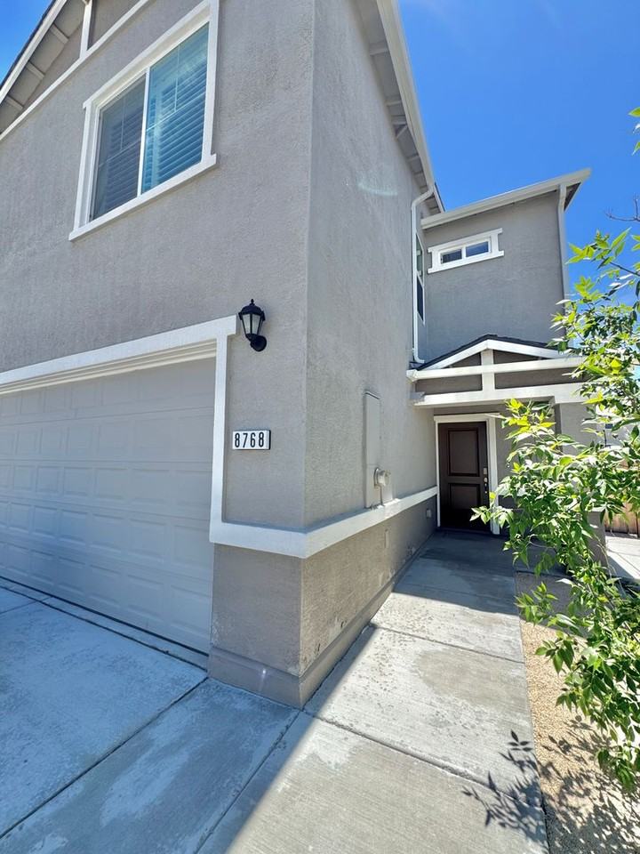 8768 Scenic Sky Dr - Photo 3 of 18