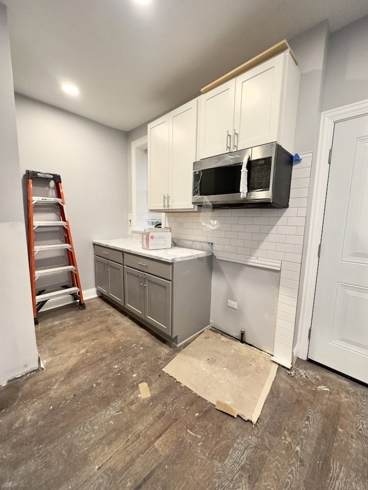 6257 W Rosemont Ave ## 1 - Photo 5 of 8