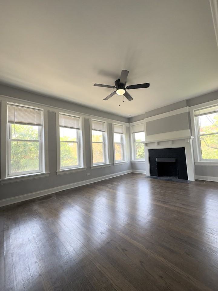 6259 W Rosemont Ave ## 1 - Photo 3 of 8