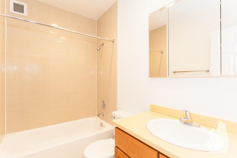 1210 W North Shore Ave - Photo 3 of 8