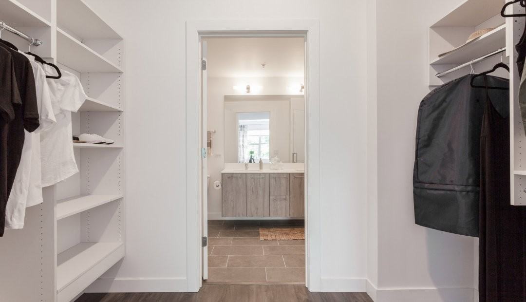 703 Elmwood Ave - Photo 7 of 8