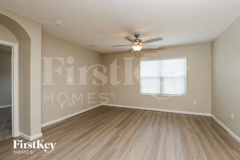 1125 Newton Cir - Photo 3 of 16