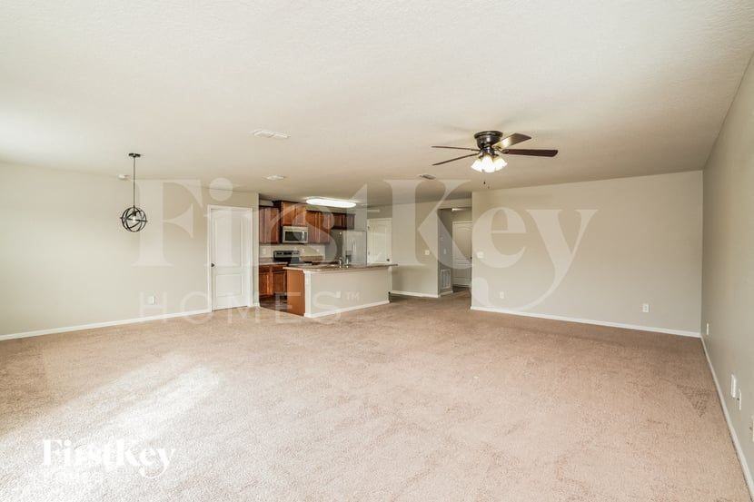 4130 Great Falls Loop - Photo 4 of 15