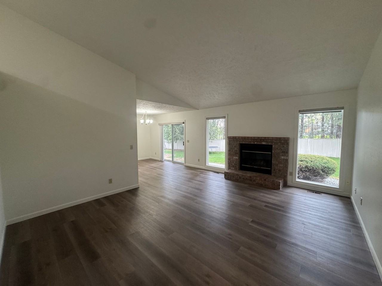 6920 N Old Fort Dr - Photo 7 of 32